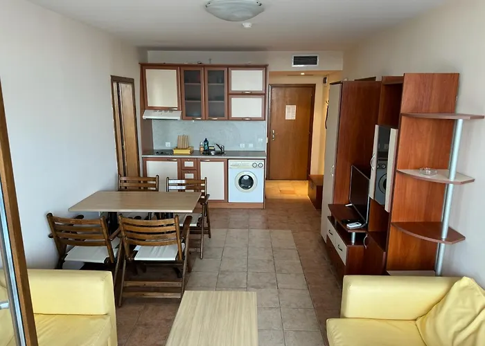 Spacious Beachfront - Kaya Διαμέρισμα