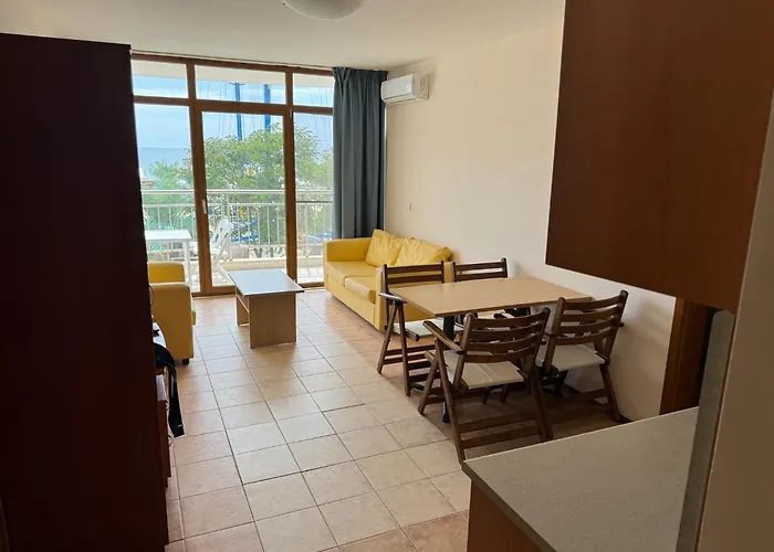 Spacious Beachfront - Kaya Σάνι Μπιτς