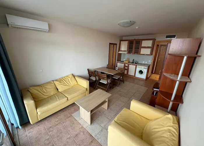 Spacious Beachfront - Kaya *