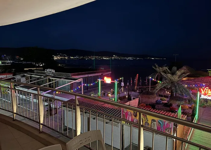 Διαμέρισμα Spacious Beachfront - Kaya Σάνι Μπιτς