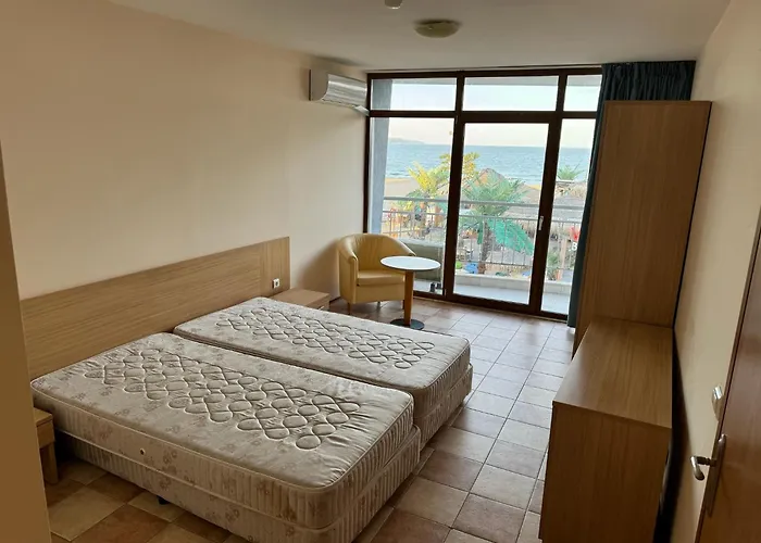 Spacious Beachfront - Kaya Σάνι Μπιτς