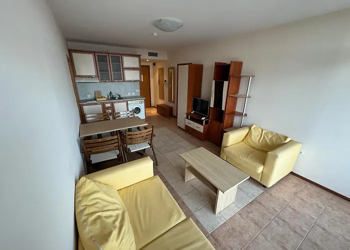 Spacious Beachfront - Kaya Διαμέρισμα