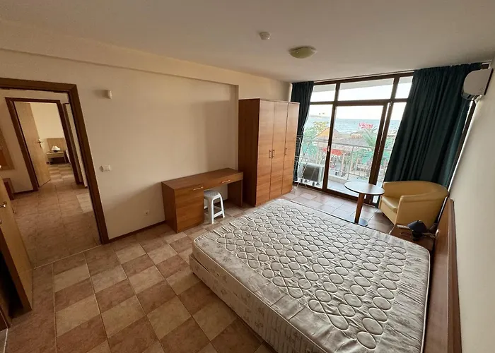 Spacious Beachfront - Kaya Σάνι Μπιτς