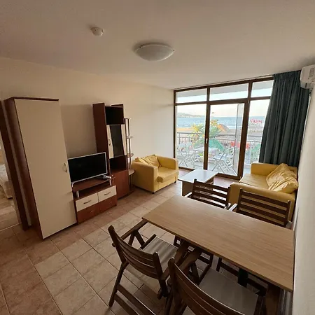 Spacious Beachfront - Kaya Апартаменти Сонячний Берег