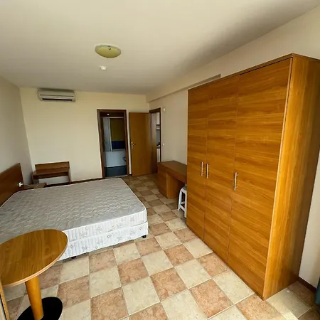 Spacious Beachfront - Kaya * Сонячний Берег