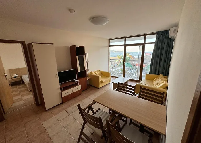 Spacious Beachfront - Kaya Apartment Sunny Beach