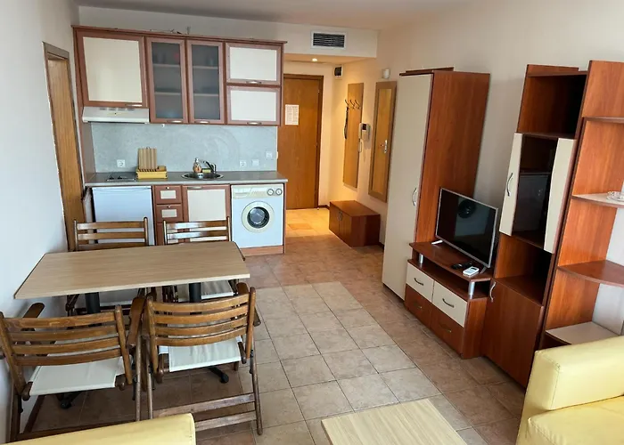 Apartment Spacious Beachfront - Kaya *