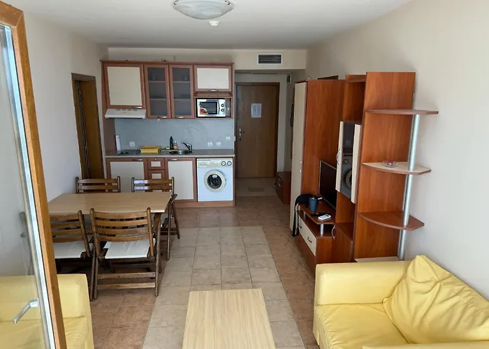 Spacious Beachfront - Kaya *