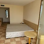 Apartman Spacious Beachfront - Kaya *